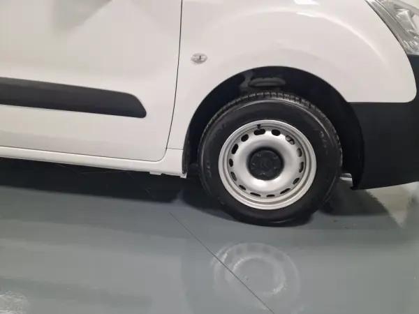 Citroen Berlingo 1.6 BLUEHDI IVA DEDUTIVEL APENAS 15.000KMS 3