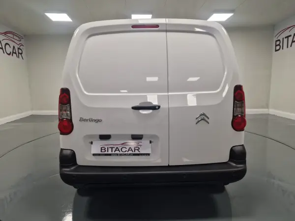 Citroen Berlingo 1.6 BLUEHDI IVA DEDUTIVEL APENAS 15.000KMS 17