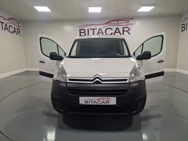 Citroen Berlingo 1.6 BLUEHDI IVA DEDUTIVEL APENAS 15.000KMS 25