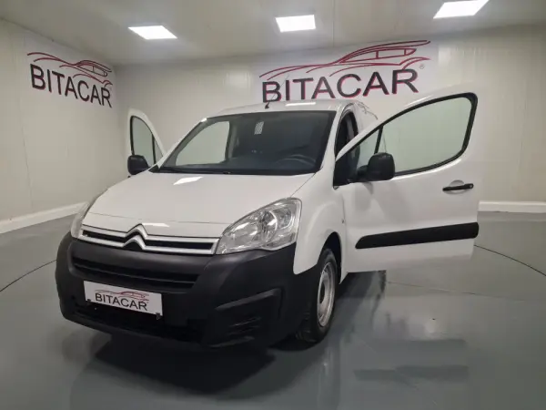 Citroen Berlingo 1.6 BLUEHDI IVA DEDUTIVEL APENAS 15.000KMS 27