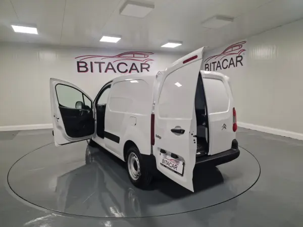 Citroen Berlingo 1.6 BLUEHDI IVA DEDUTIVEL APENAS 15.000KMS 30