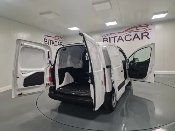 Citroen Berlingo 1.6 BLUEHDI IVA DEDUTIVEL APENAS 15.000KMS 34