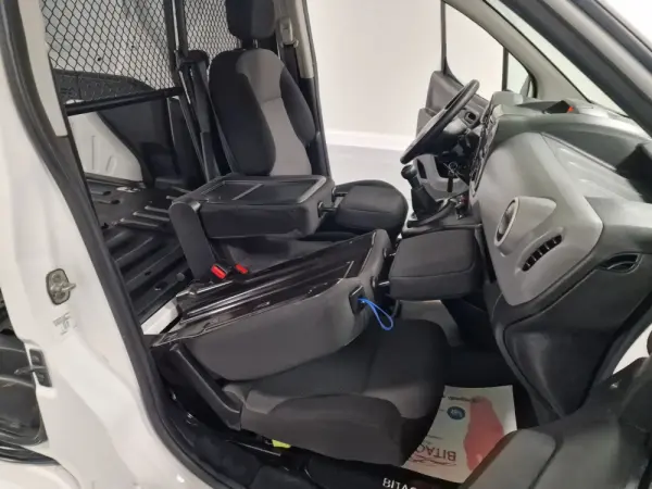 Citroen Berlingo 1.6 BLUEHDI IVA DEDUTIVEL APENAS 15.000KMS 39