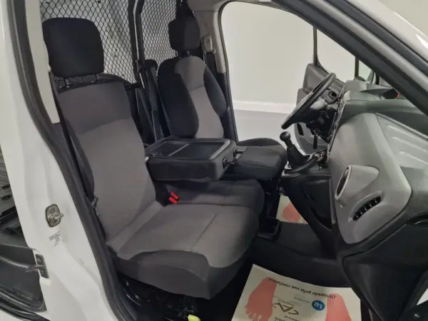 Citroen Berlingo 1.6 BLUEHDI IVA DEDUTIVEL APENAS 15.000KMS 40