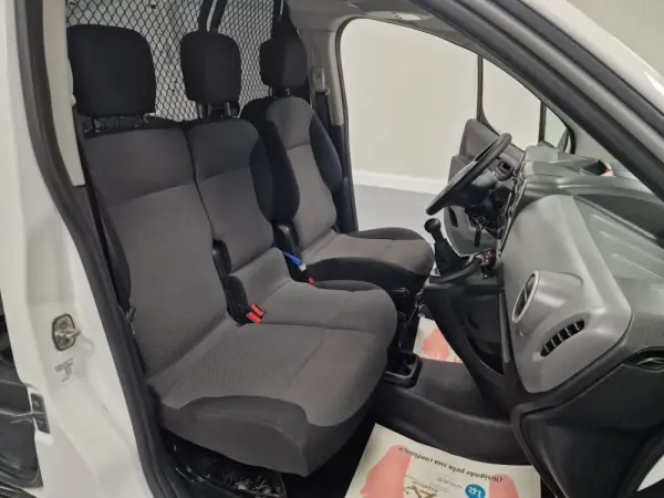 Citroen Berlingo 1.6 BLUEHDI IVA DEDUTIVEL APENAS 15.000KMS 42
