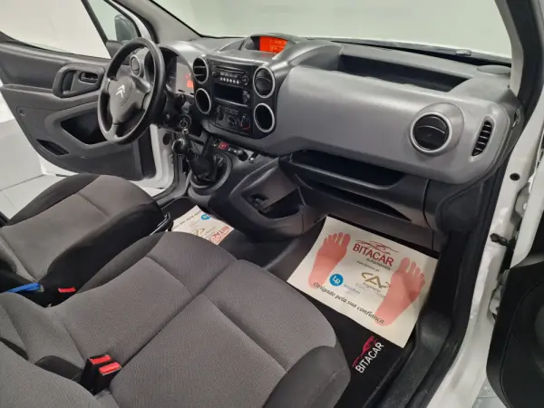 Citroen Berlingo 1.6 BLUEHDI IVA DEDUTIVEL APENAS 15.000KMS 46
