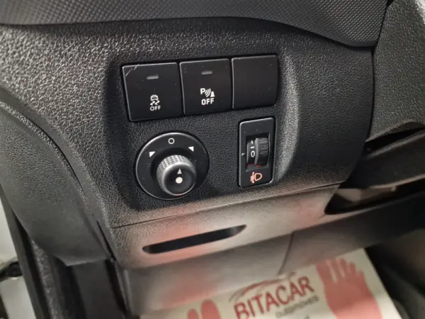 Citroen Berlingo 1.6 BLUEHDI IVA DEDUTIVEL APENAS 15.000KMS 54