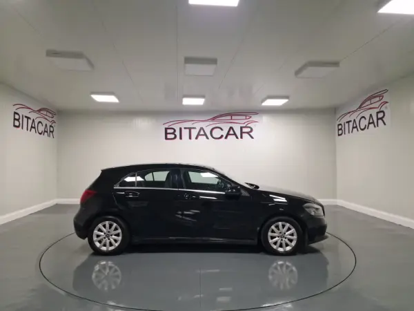 Mercedes-Benz A 180 d Fleet Pack Urban 12