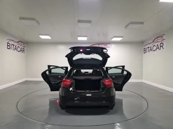 Mercedes-Benz A 180 d Fleet Pack Urban 17