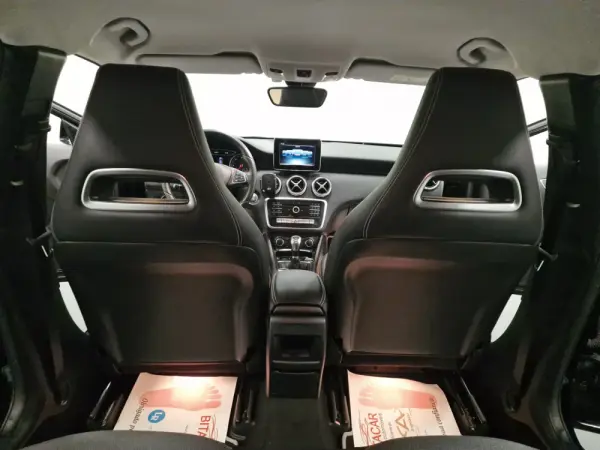 Mercedes-Benz A 180 d Fleet Pack Urban 23