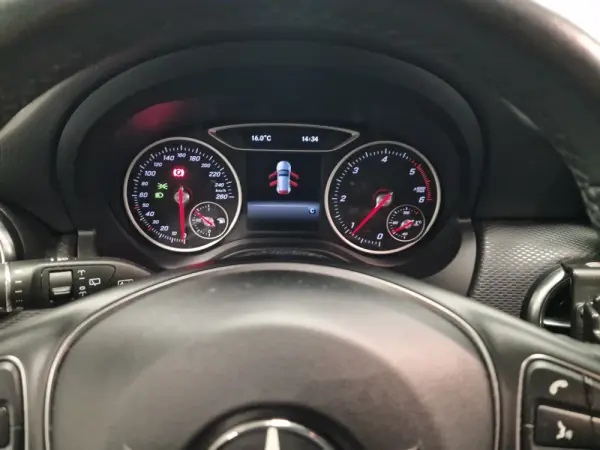 Mercedes-Benz A 180 d Fleet Pack Urban 45