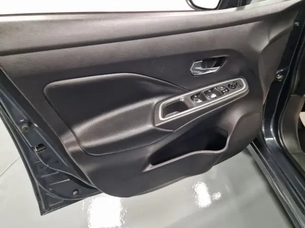 Nissan Micra 1.0 IG-T N-Connecta 64