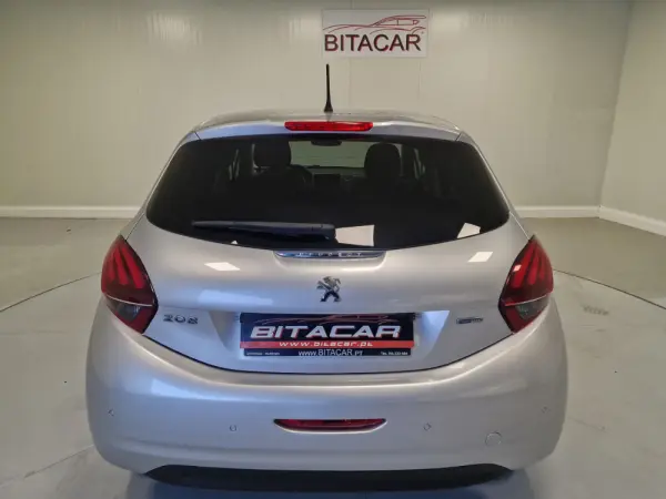 Peugeot 208 1.2 STYLE 22