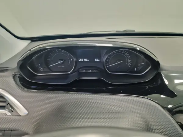 Peugeot 208 1.2 STYLE 70