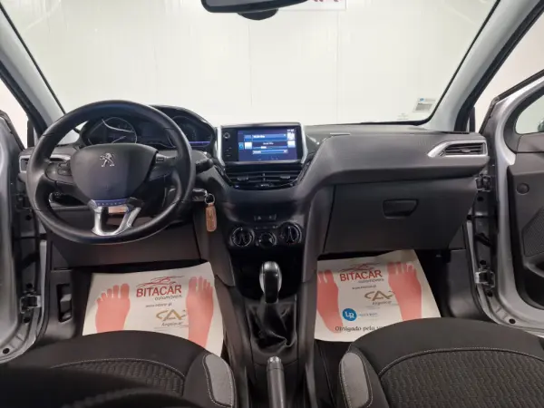 Peugeot 208 1.2 STYLE 82
