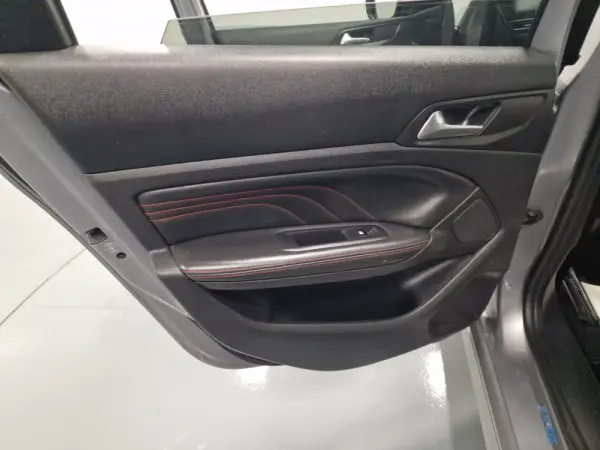 Peugeot 308 SW 1.6 BlueHDi GT Line 36