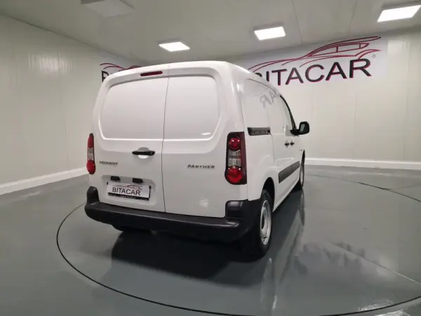 Peugeot Partner 1.6 BlueHDi L1 Premium 3L 26