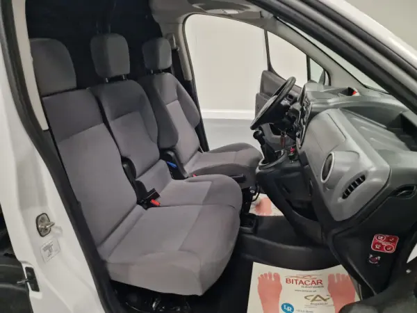 Peugeot Partner 1.6 BlueHDi L1 Premium 3L 43
