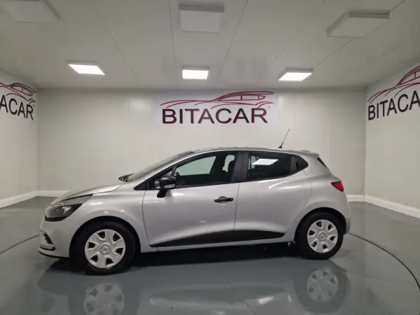 Renault Clio 1.5 dCi Zen IVA DEDUTIVEL 14