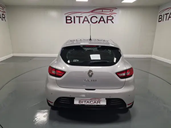 Renault Clio 1.5 dCi Zen IVA DEDUTIVEL 20