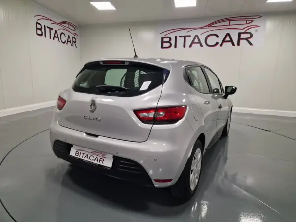 Renault Clio 1.5 dCi Zen IVA DEDUTIVEL 24