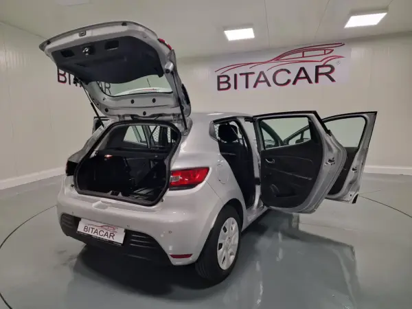 Renault Clio 1.5 dCi Zen IVA DEDUTIVEL 42