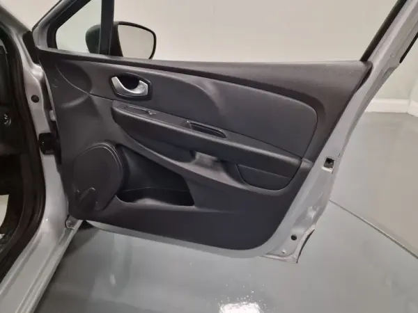 Renault Clio 1.5 dCi Zen IVA DEDUTIVEL 52