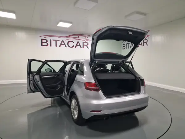 Audi A3 Sportback 1.6 TDI Design 27