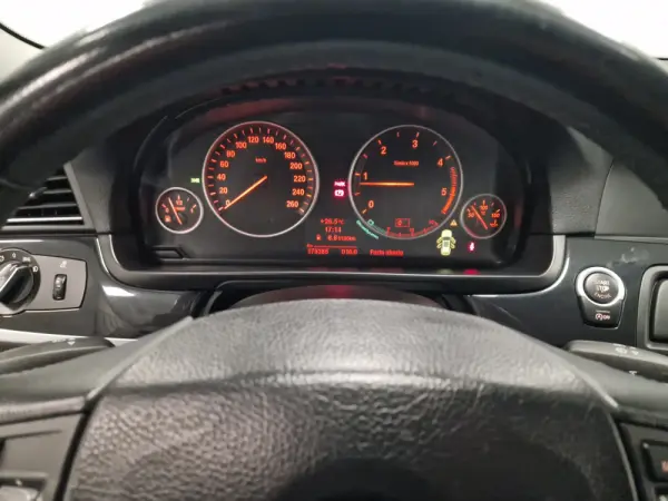 BMW 520 D LINE SPORT 84