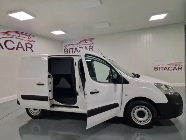 Citroën Berlingo 1.6 BLUEHDI GPS IVA DEDUTIVEL 24