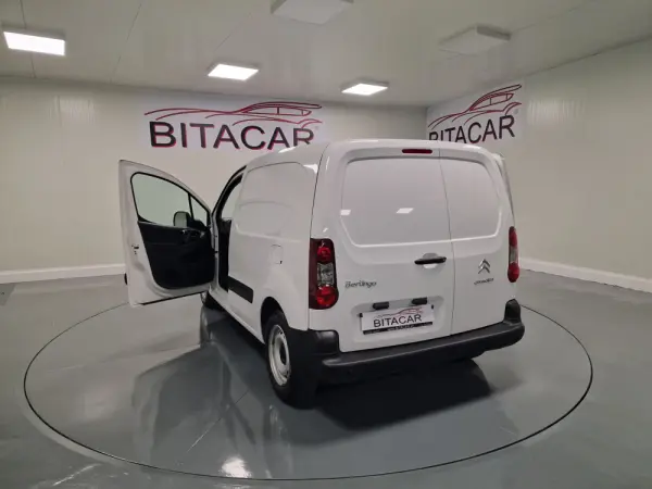 Citroën Berlingo 1.6 BLUEHDI GPS IVA DEDUTIVEL 29