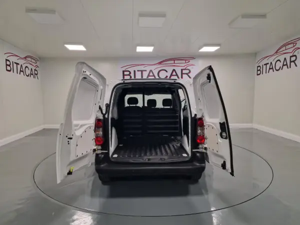Citroën Berlingo 1.6 BLUEHDI GPS IVA DEDUTIVEL 32