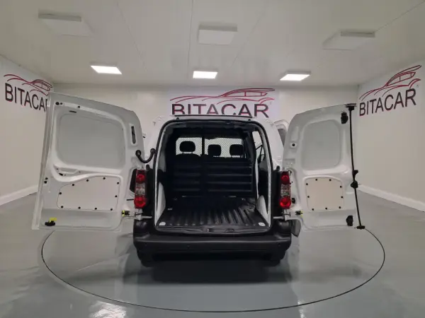 Citroën Berlingo 1.6 BLUEHDI GPS IVA DEDUTIVEL 33