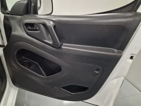 Citroën Berlingo 1.6 BLUEHDI GPS IVA DEDUTIVEL 43