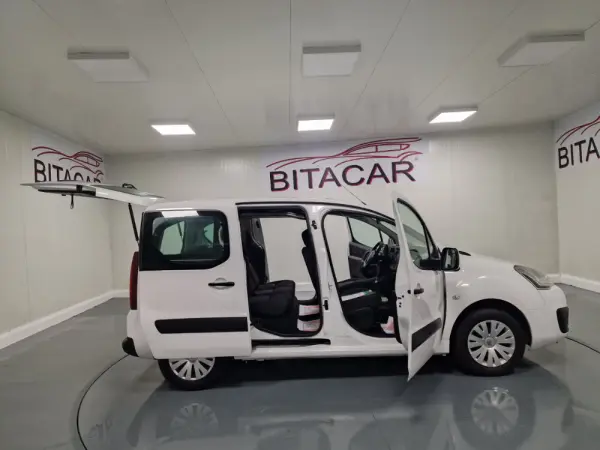 Citroën Berlingo 1.6 BLUEHDI 5 LUGARES 27