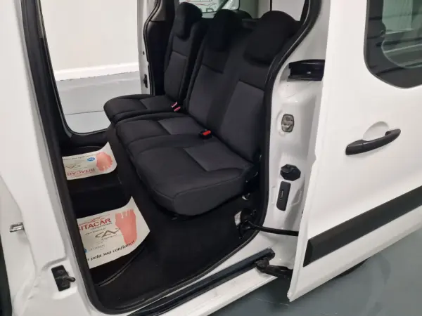 Citroën Berlingo 1.6 BLUEHDI 5 LUGARES 30