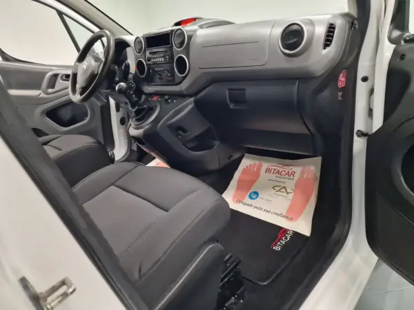 Citroën Berlingo 1.6 BLUEHDI 5 LUGARES 45