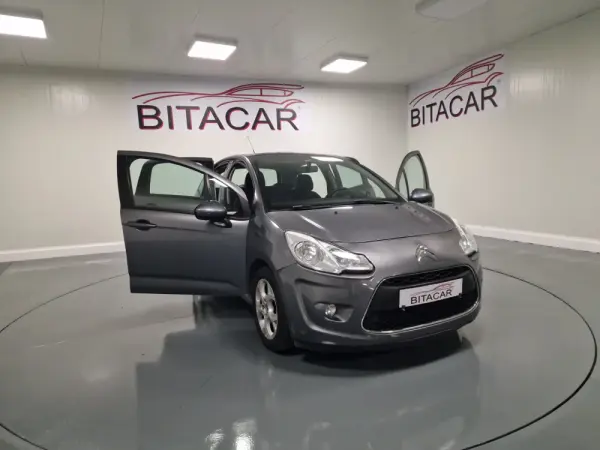 Citroën C3 1.4 HDI TETO PANORÂMICO 21