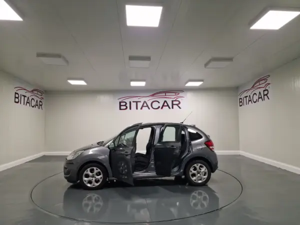 Citroën C3 1.4 HDI TETO PANORÂMICO 25