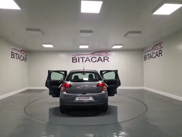 Citroën C3 1.4 HDI TETO PANORÂMICO 27