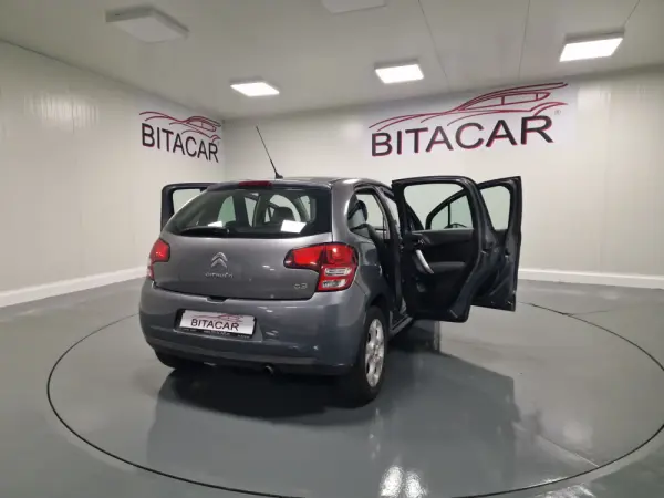 Citroën C3 1.4 HDI TETO PANORÂMICO 29