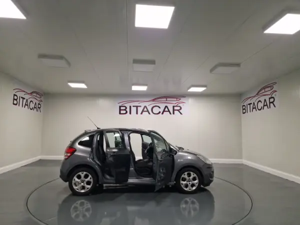 Citroën C3 1.4 HDI TETO PANORÂMICO 33