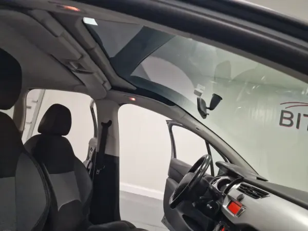 Citroën C3 1.4 HDI TETO PANORÂMICO 49