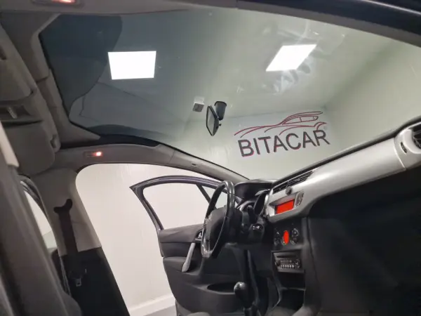 Citroën C3 1.4 HDI TETO PANORÂMICO 52