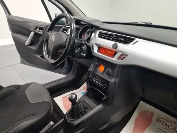 Citroën C3 1.4 HDI TETO PANORÂMICO 54