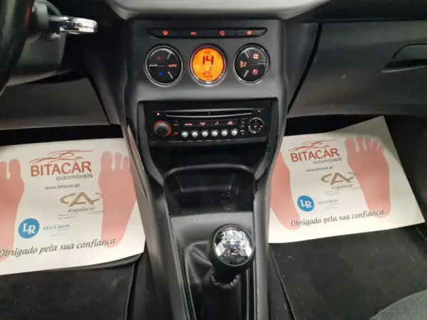 Citroën C3 1.4 HDI TETO PANORÂMICO 68
