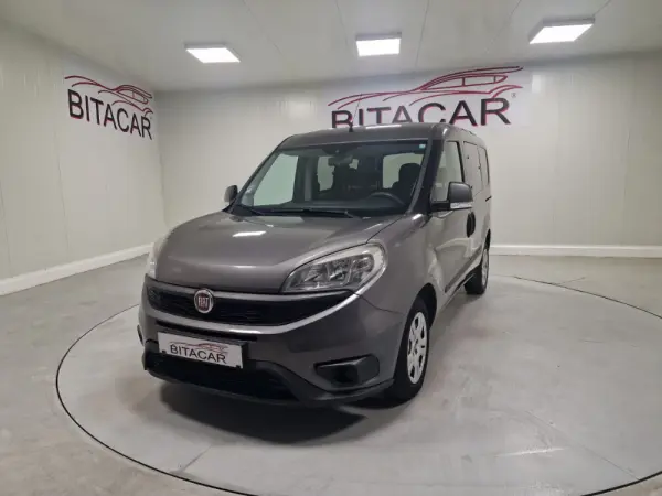 Fiat Doblo COMBI MAXI 1.3 MULTIJET 5 LUGARES 8