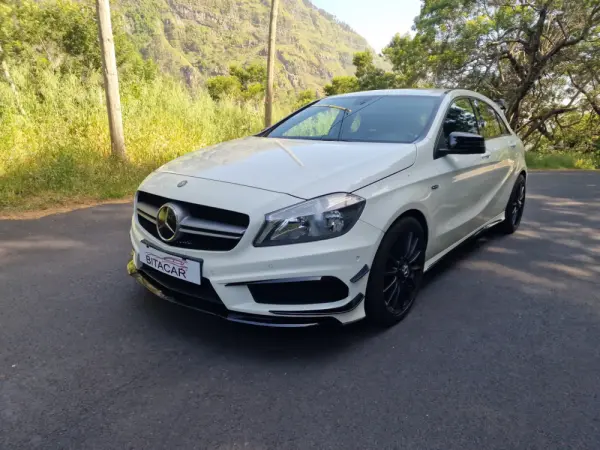 Mercedes-Benz A 180 d AMG Line 12