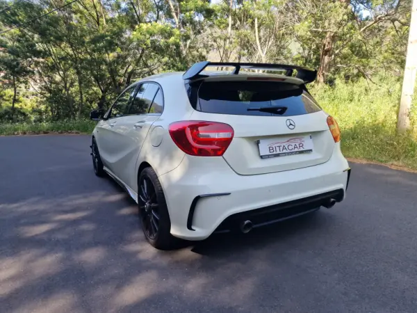 Mercedes-Benz A 180 d AMG Line 18