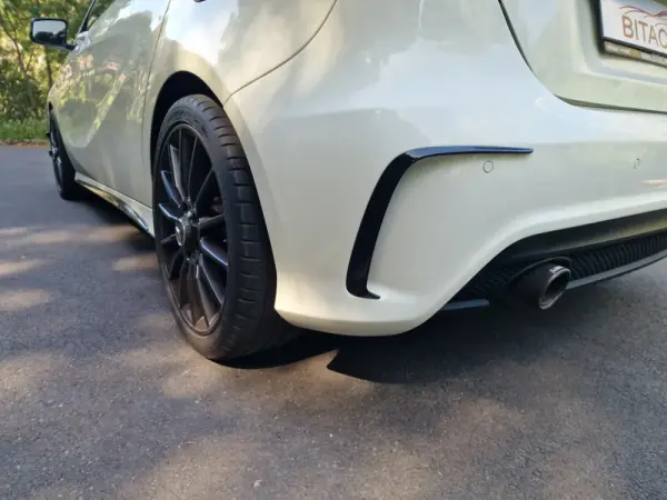 Mercedes-Benz A 180 d AMG Line 19